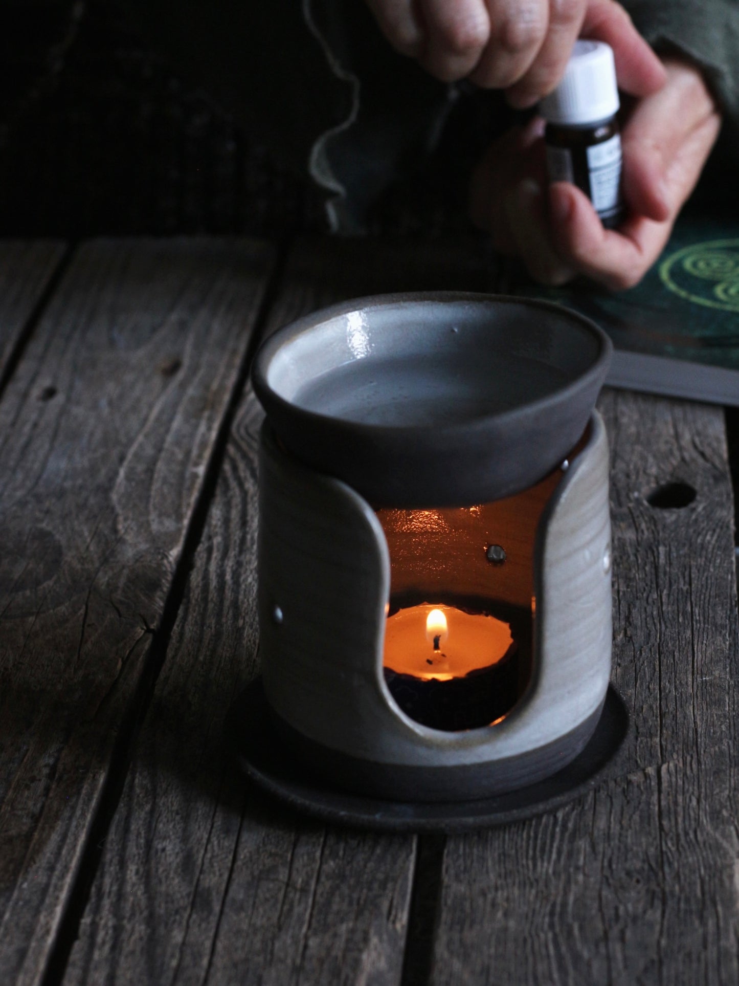 Oil burner for aromatherapy