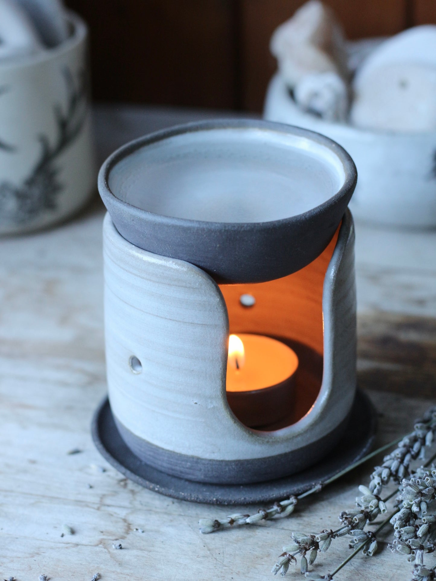 Oil burner for aromatherapy